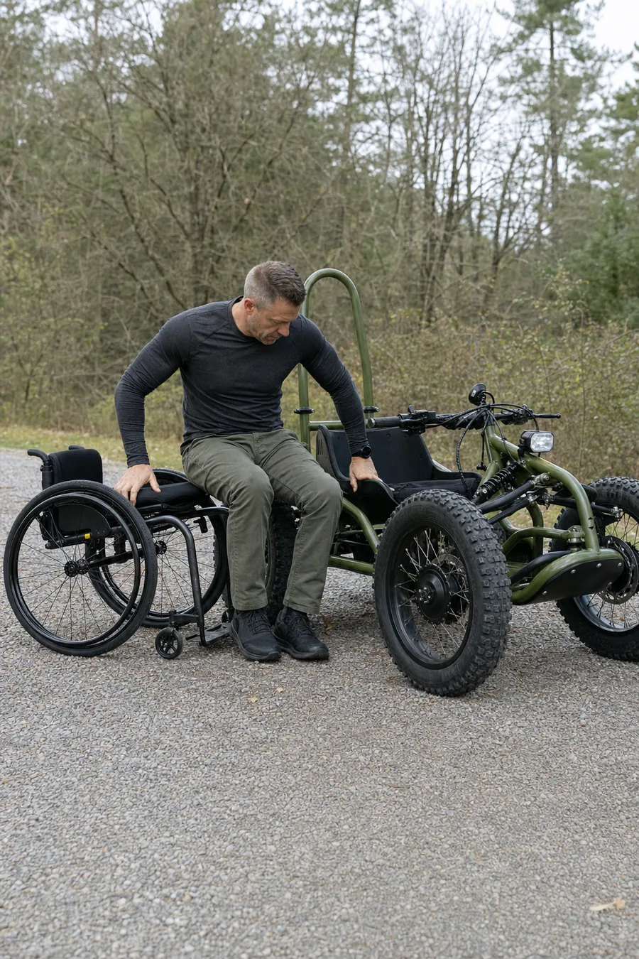 Transfert depuis un fauteuil roulant manuel vers le siège de l'ExoQuad